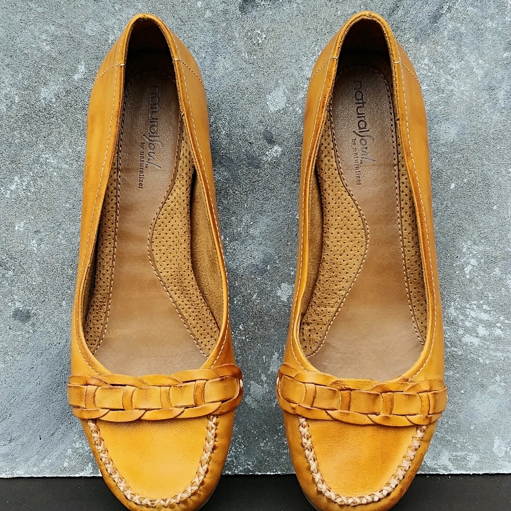 Natural Soul by Naturalizer Tuscan Yellow Loafers